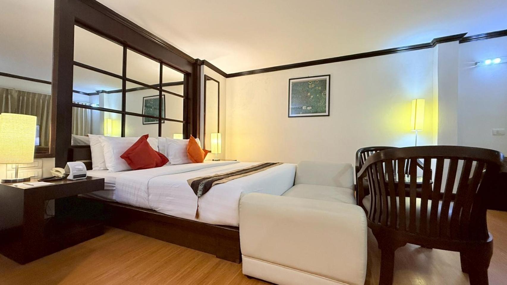 Grand Business Inn Bangkok Exterior photo
