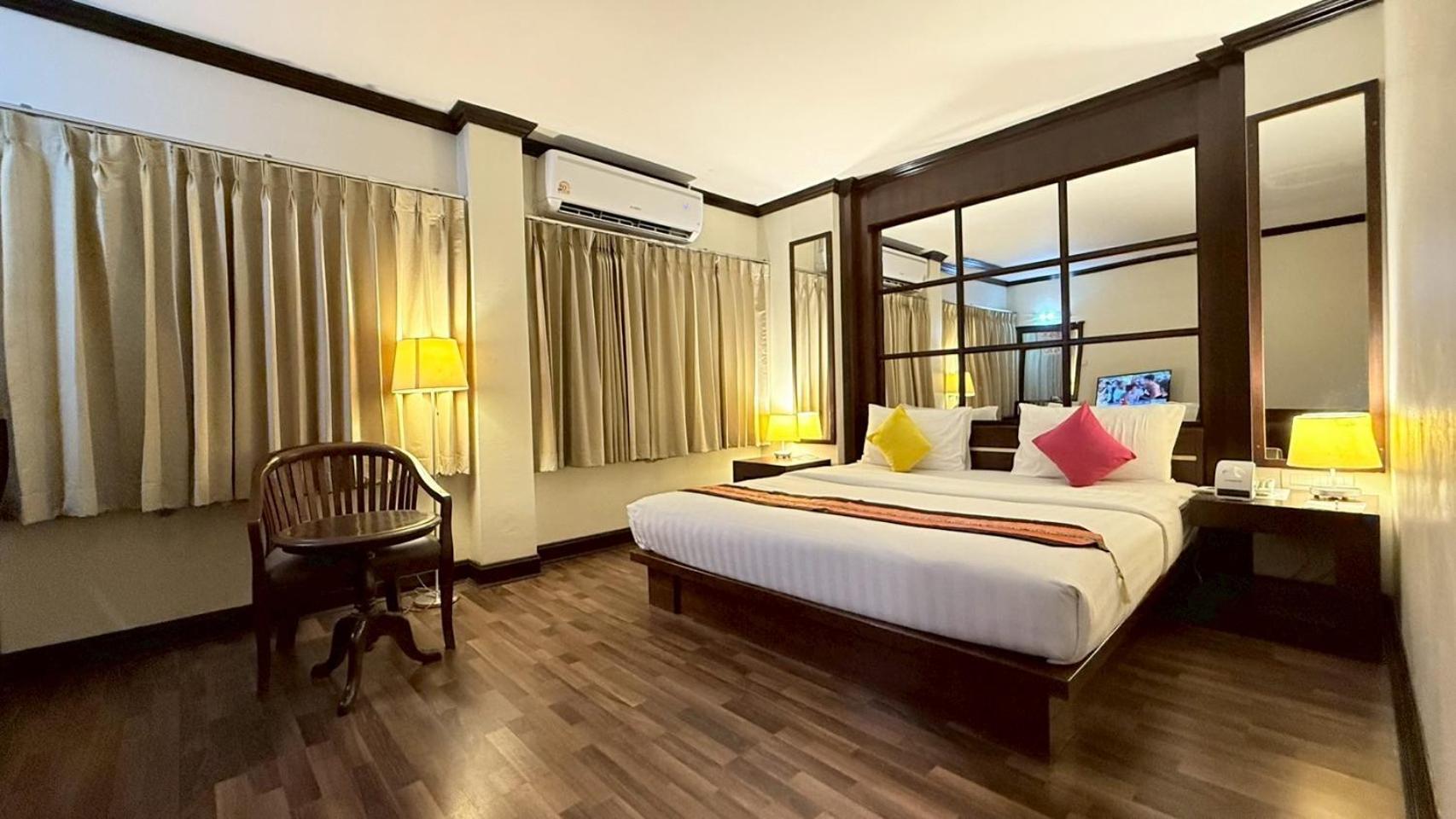 Grand Business Inn Bangkok Exterior photo